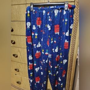 Peanuts Pajamas XL Men's but also fits Women!